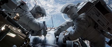 Gravity movie review & film summary (2013) .